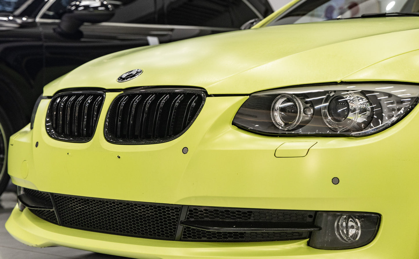 Dry Carbon Fiber - Front Grill Double Slat [BMW 3 Series E92 E93 LCI]
