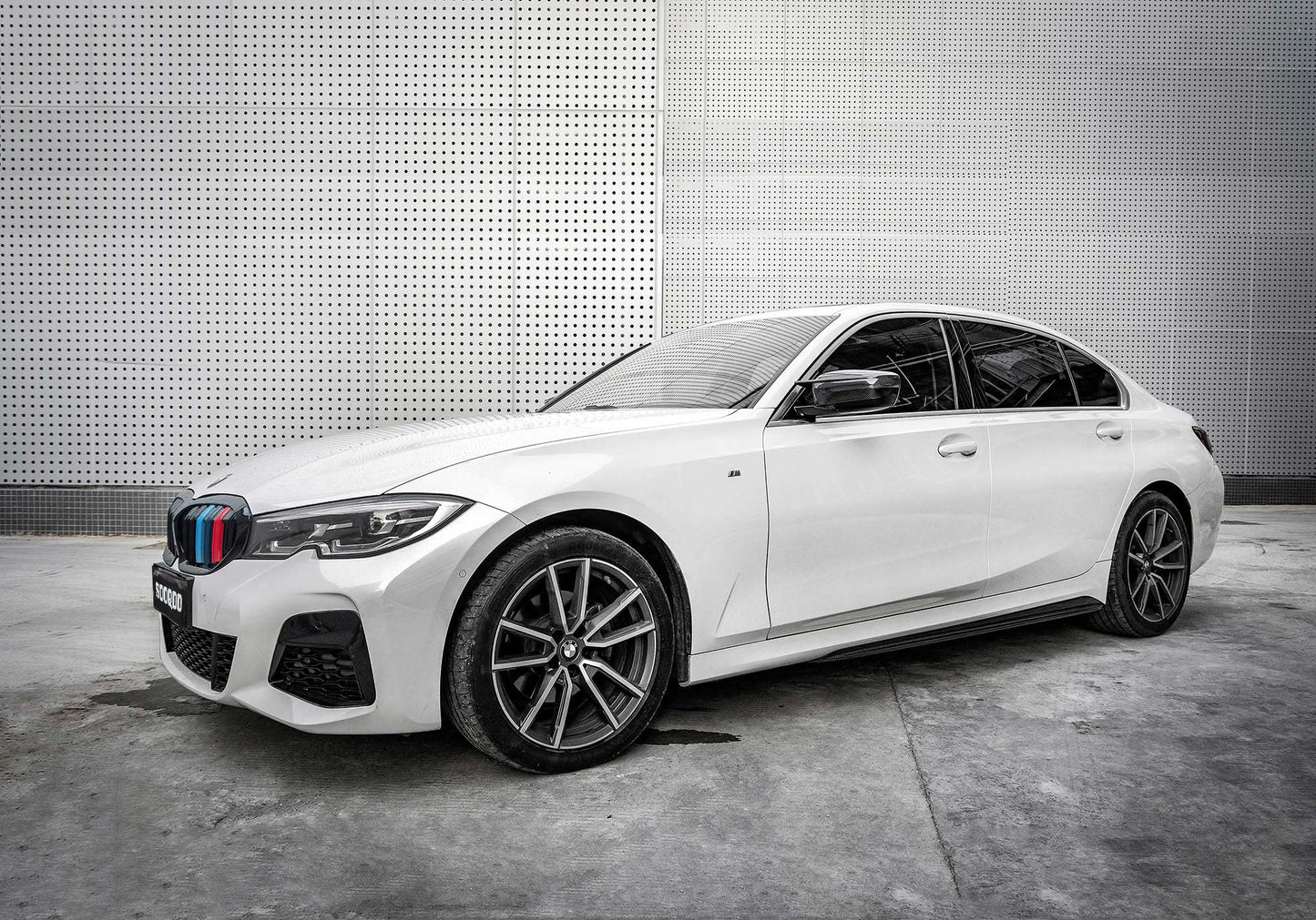 Dry Carbon Fiber - Side Skirt MP Style [BMW 3 Series G20]